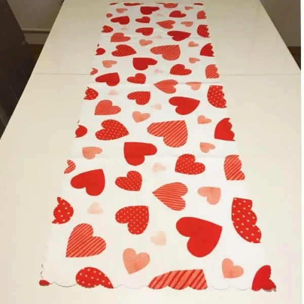 Kırmızı Kalpli Runner 40*140 cm