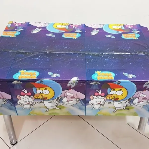 Kral Şakir Uzayda Masa Örtüsü (120x180 cm)