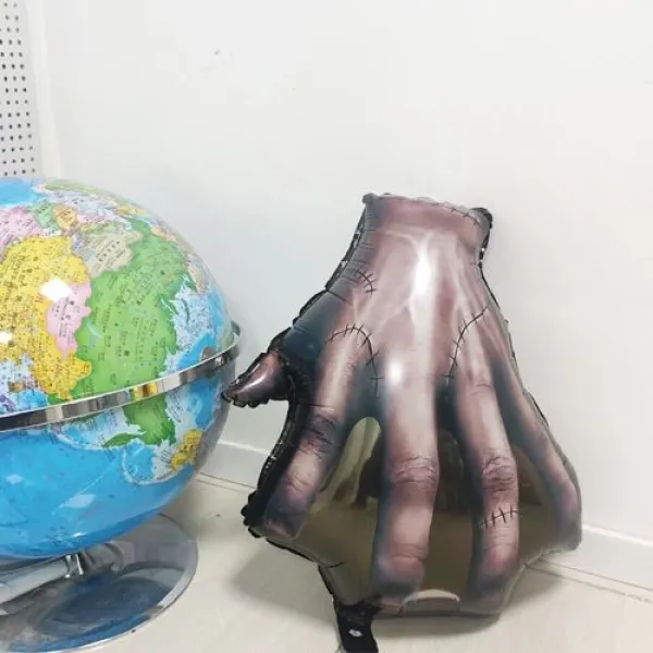 Wednesday El Şey Hand Folyo Balon
