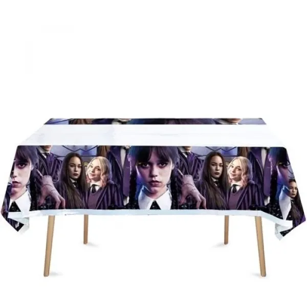 Wednesday Temalı Masa Örtüsü 108x180 cm