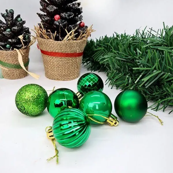 Yeşil Yılbaşı Top Süs 6 Adet 4 cm