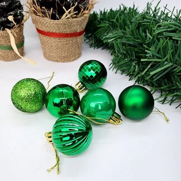 Yeşil Yılbaşı Top Süs 6 Adet 4 cm