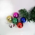 Renkli Yılbaşı Ağacı Buzlu Top Süs 6 Adet 4 cm
