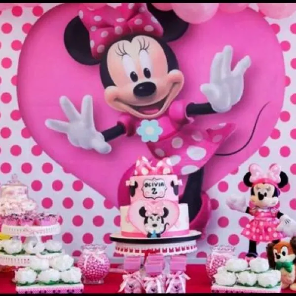 Minnie Mouse İle Farklı Bir Doğum Günü