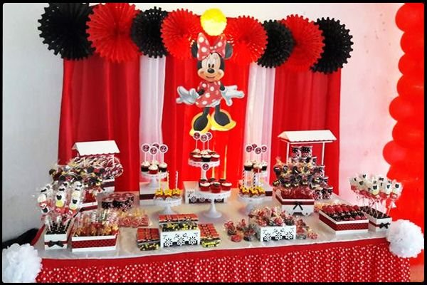 Minnie Mouse doğum günü parti fikirleri