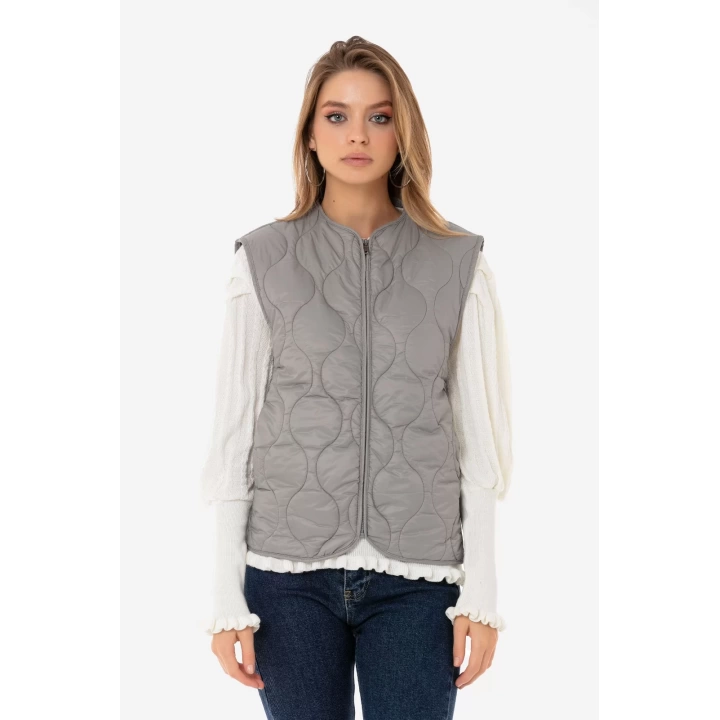 700001 Quilty Vest Farm Animals kapitone Yelek