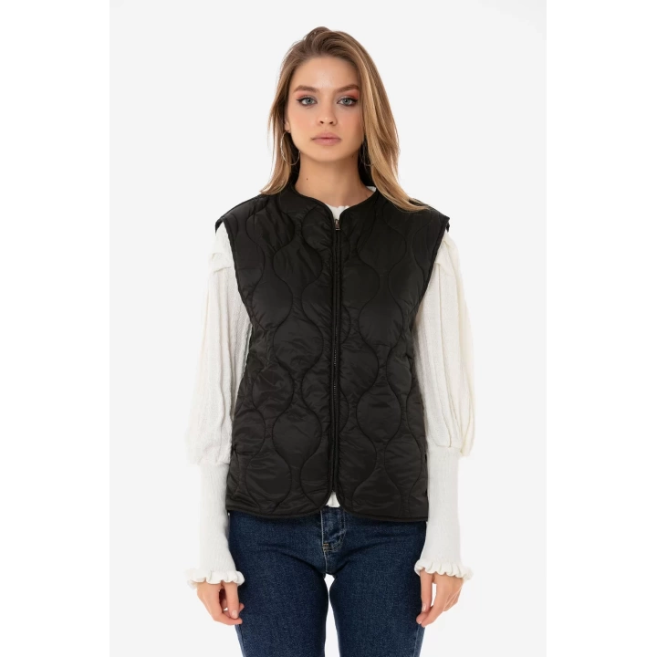 700001 Quilty Vest Farm Animals Yelek