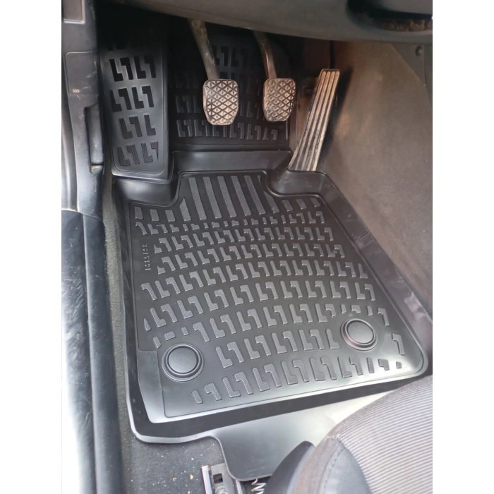 Bmw 1 Serisi E87 2004-2010 Havuzlu Paspas