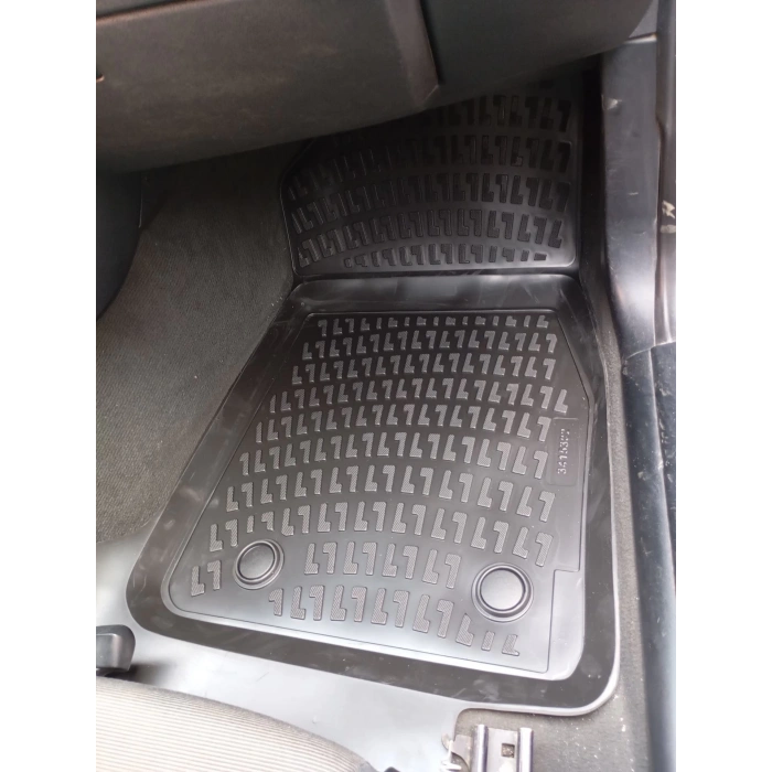 Bmw 1 Serisi E87 2004-2010 Havuzlu Paspas