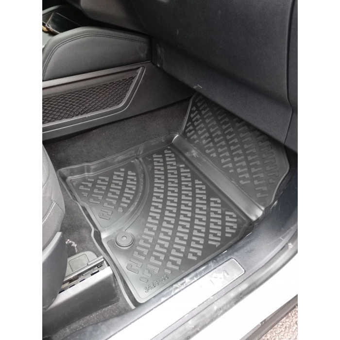 Ford Kuga 2019 Sonrası Havuzlu Paspas