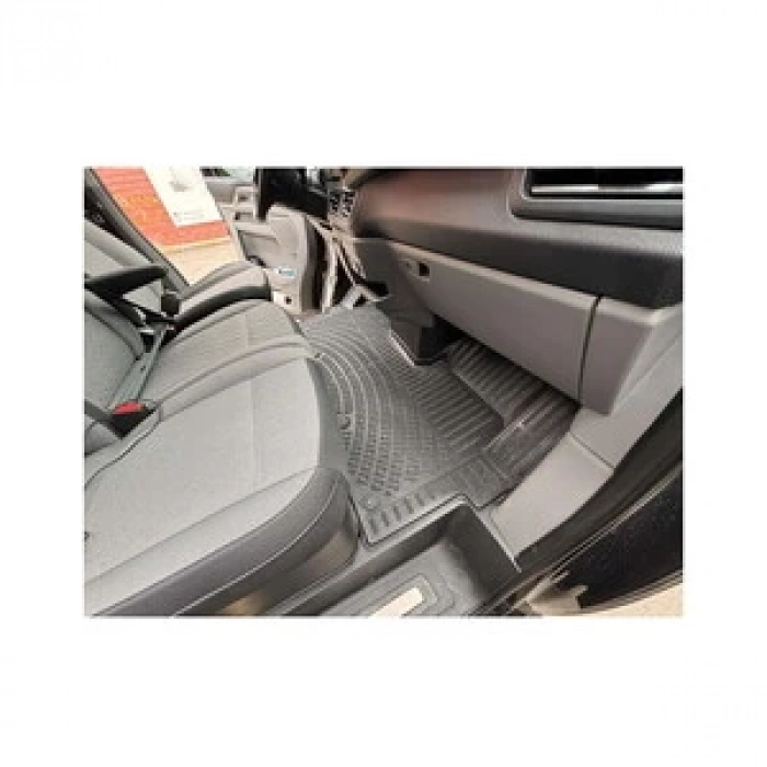 Ford Tourneo Custom 2024 Sonrası Havuzlu Paspas