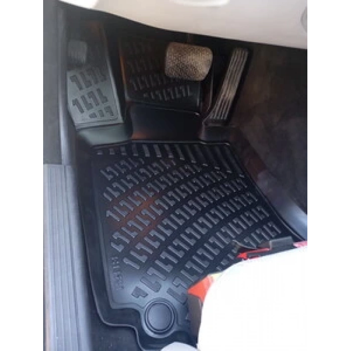 Mercedes-Benz C Serisi 2007-2014 W204 Havuzlu Paspas