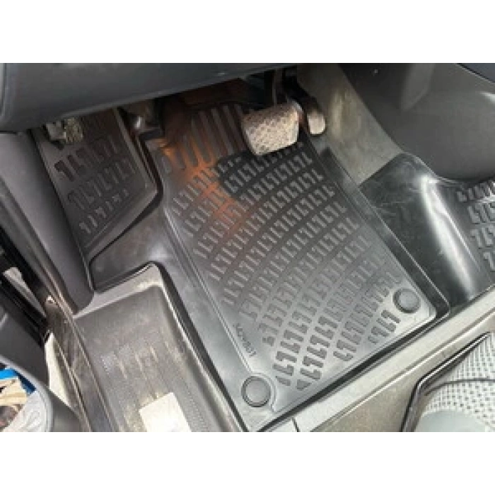 Mercedes-Benz Viano 2004-2014 Havuzlu Paspas