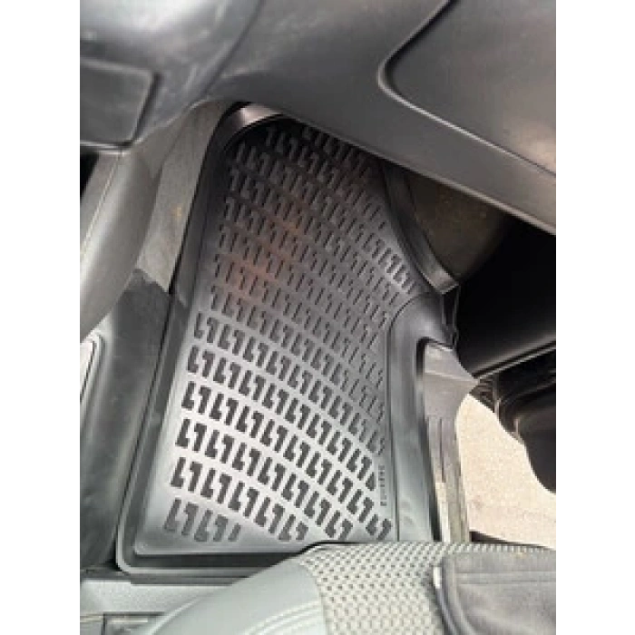 Mercedes-Benz Viano 2004-2014 Havuzlu Paspas