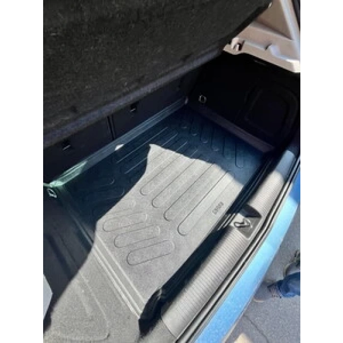 Opel Astra K 2015-2020 Bagaj Havuzu