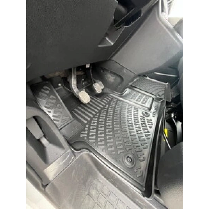 Opel Vivaro 2019 Sonrası Havuzlu Paspas