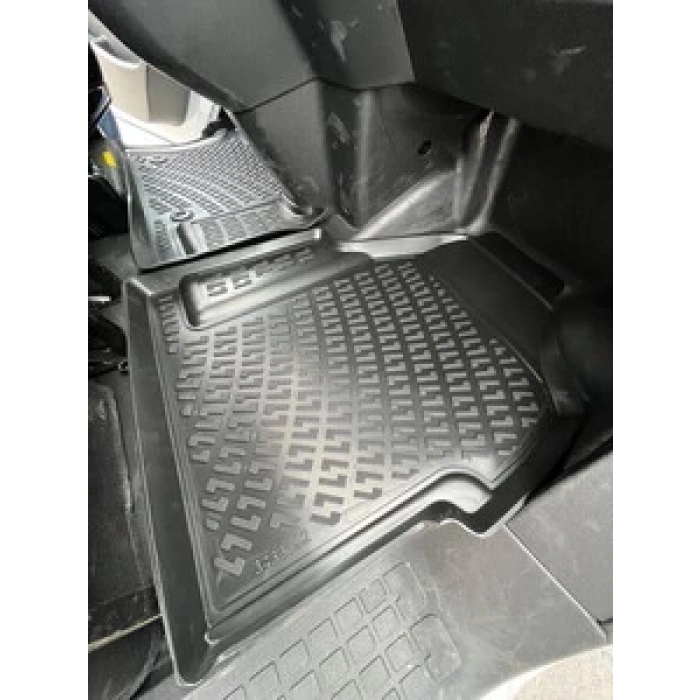 Opel Vivaro 2019 Sonrası Havuzlu Paspas