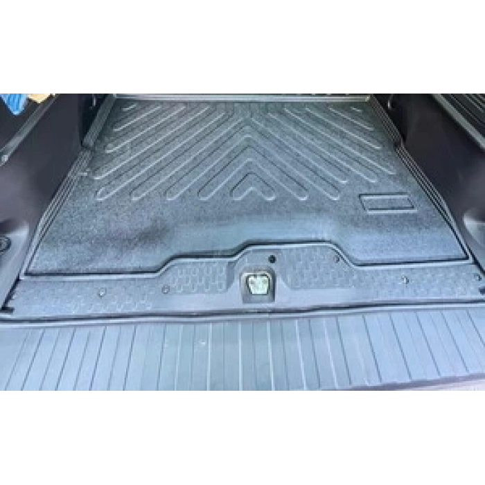 Renault Trafic 2014 Sonrası Bagaj Havuzu Combi |Kısa şasi