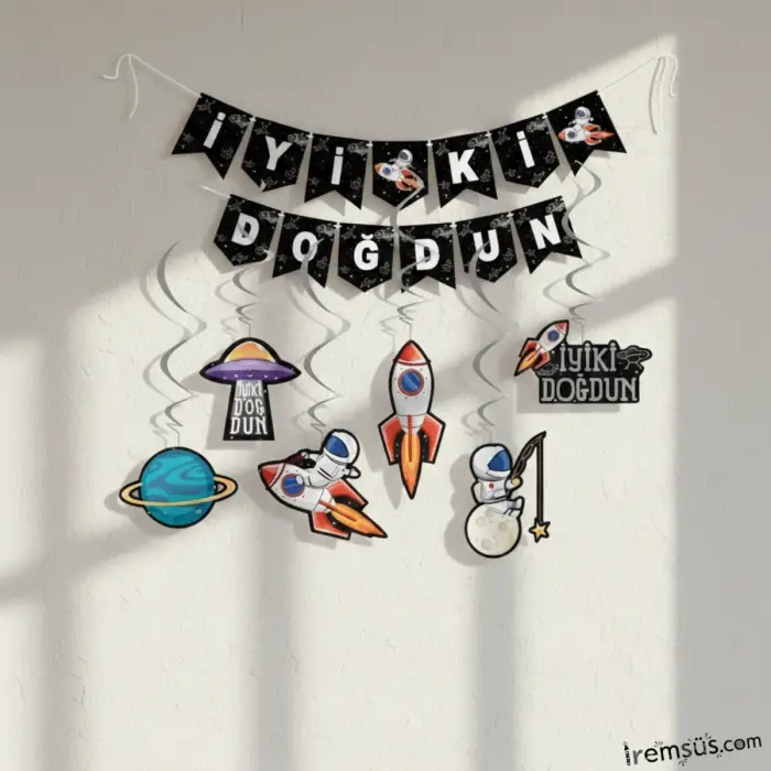 Uzay Konsept Doğum günü Patisi İyi ki Doğdun Banner + 6lı Tavan Süs Paketi Ekonomik Paket Süsleme
