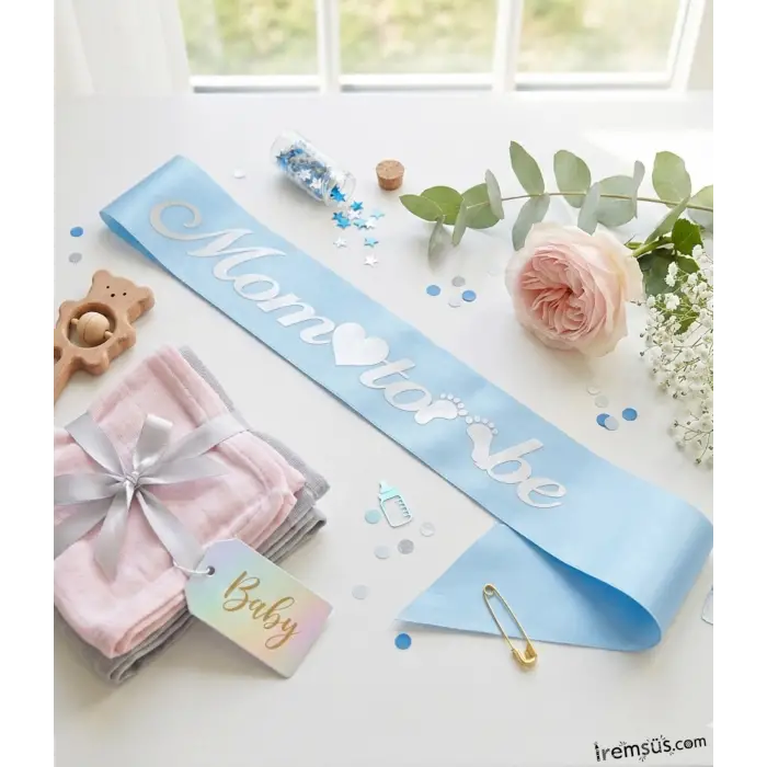 Mom To Be Gümüş Yaldızlı Mavi Kuşak 150 cm Erkek Yeni Doğum ve Cinsiyet Partisi Süslemesi