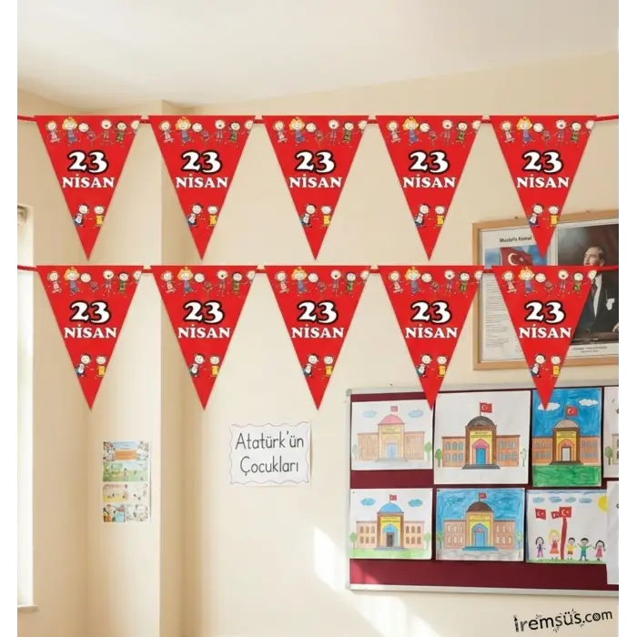 23 Nisan Baskılı Kırmızı Beyaz Çocuklu Üçgen Süsleme Flama 2 Mt 23 Nisan Süslemesi