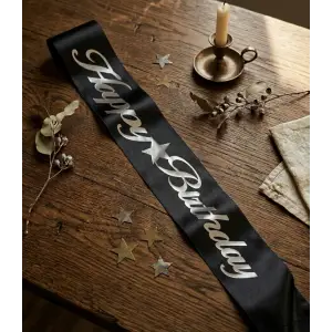 Happy Birthday Yazılı Gümüş Yaldızlı Siyah Kuşak 150 Cm Doğum Günü Kuşağı Süslemesi