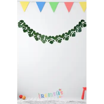 Yaprak Şekilli Yeşil Renk İyiki Doğdun Banner Yazı Safari ve Orman Konsepti Süslemesi