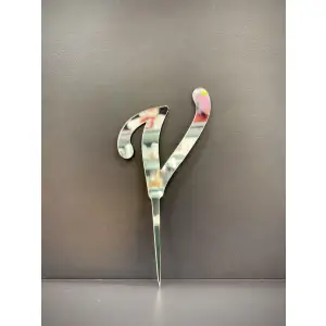 V Harfi Pasta - Cupcake Üzeri Pleksi