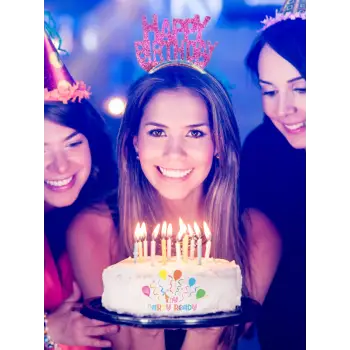 Happy Birthday Yazılı Pembe Renk Eva Parıltılı Parti Tacı Doğum Günü Süslemesi