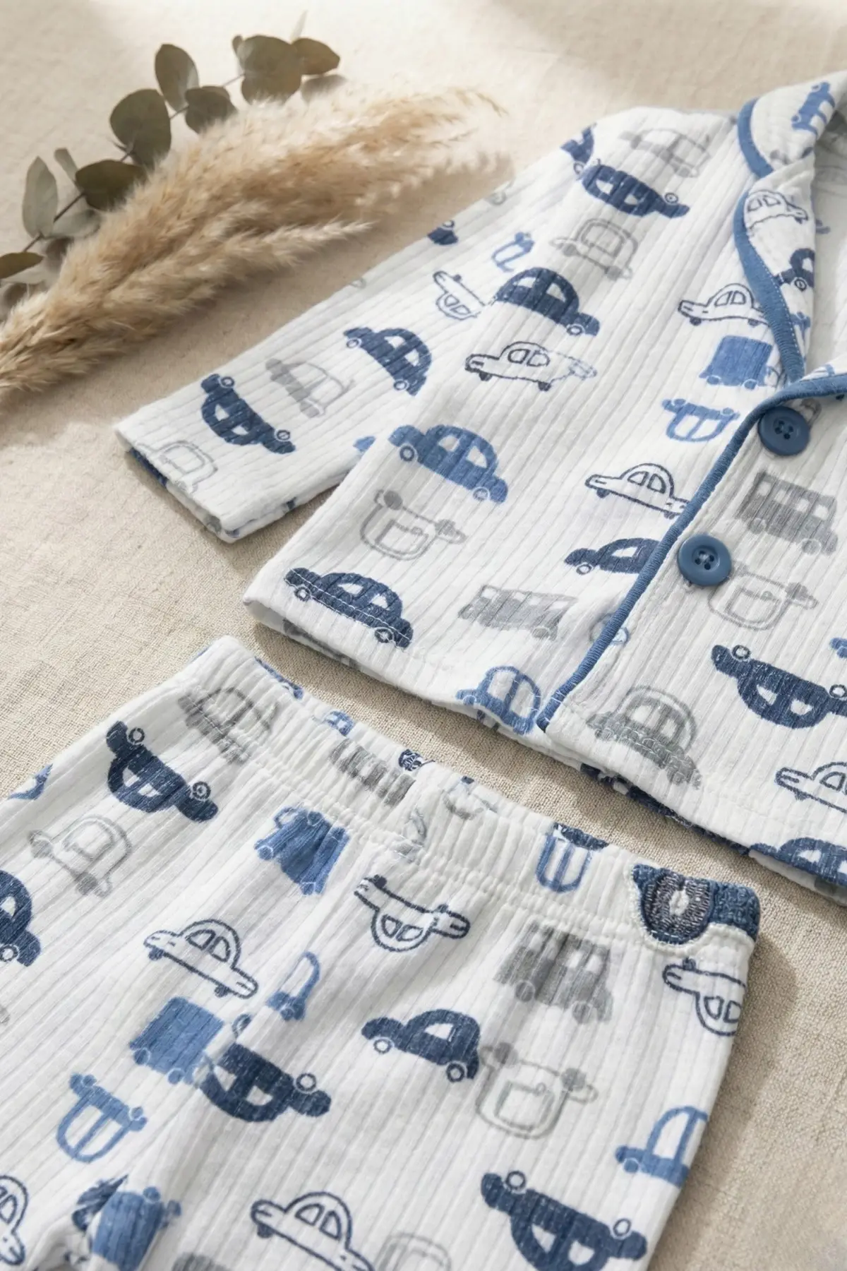 Araba Nakışlı % 100 Pamuk Yakalı Erkek Çocuk Pijama Takımı