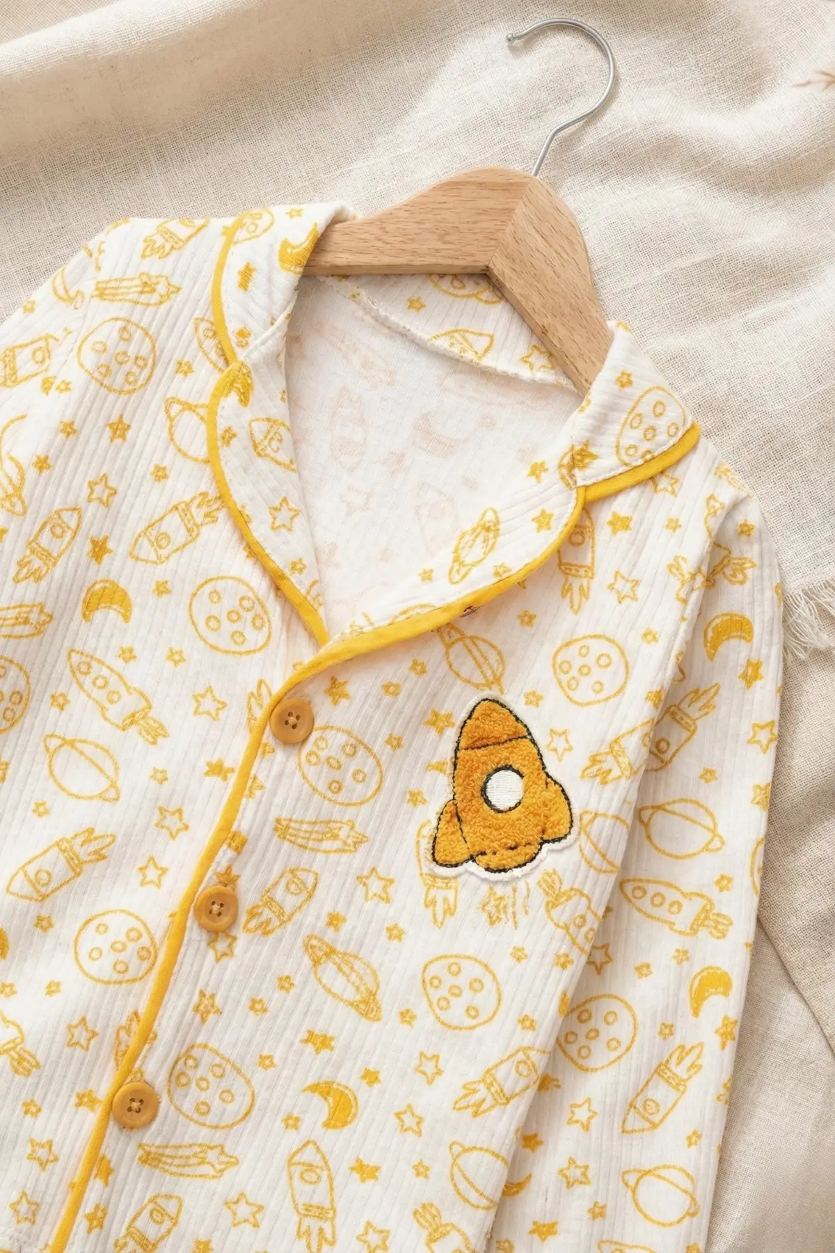 Galaksi Roket Nakışlı % 100 Pamuk Yakalı Erkek Çocuk Pijama Takımı
