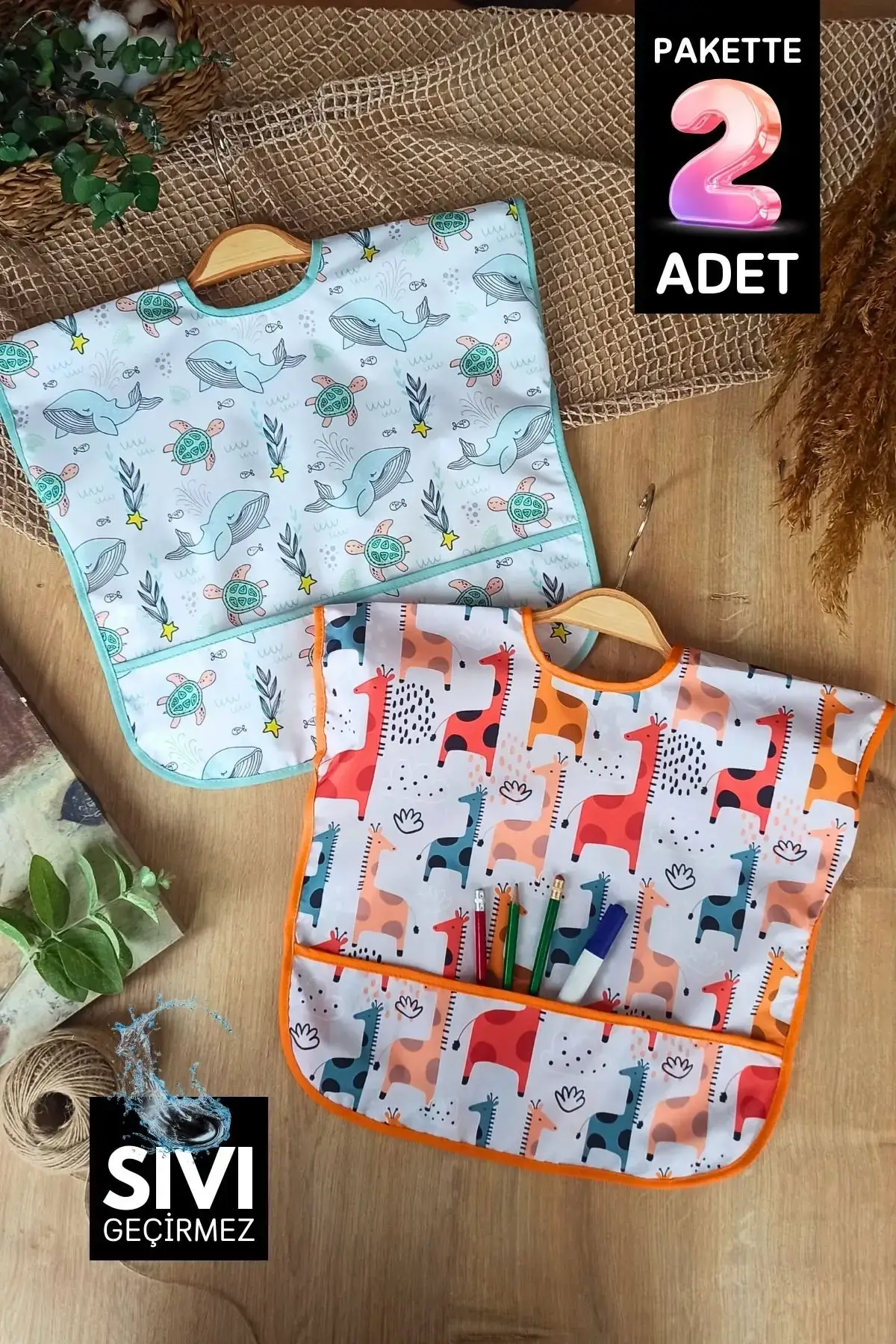 Graffe- Dolphin Desenli Sıvı Geçirmez Kolsuz 6-24 Ay 2li Aktivite ve Mama Önlüğü