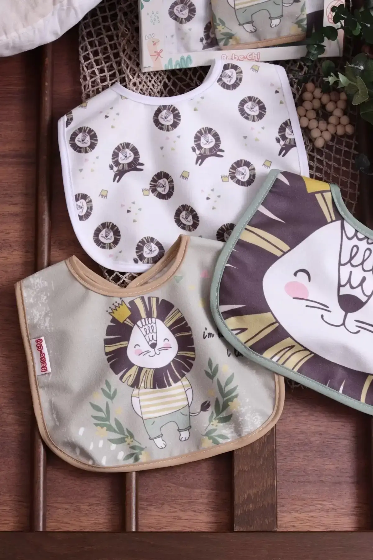 Kaplan Desenli 3lü Sıvı Geçirmez Microfiber Bebek Mama Önlüğü 0-18 Ay