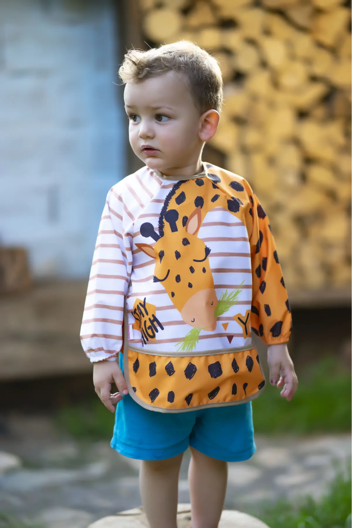 Zürafa Desenli Sıvı Geçirmez Uzun Kollu Unisex Bebek Mama ve Aktivite Önlüğü 6-24 Ay