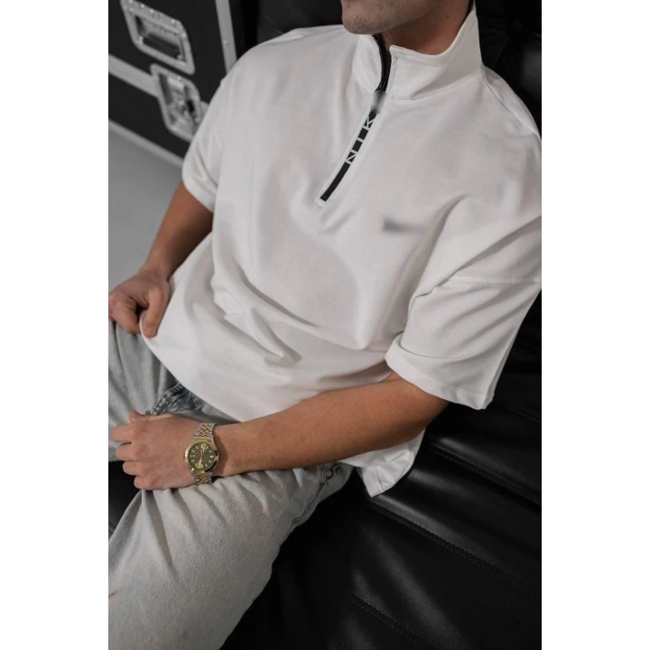 Logo Detay Fermuar Yaka Tshirt Beyaz
