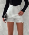 Çift yırtmaç detay çizgili şortlu etek