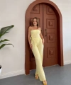 Straplez büzgülü bluz ve pantolonlu ikili takım
