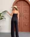 Straplez büzgülü bluz ve pantolonlu ikili takım