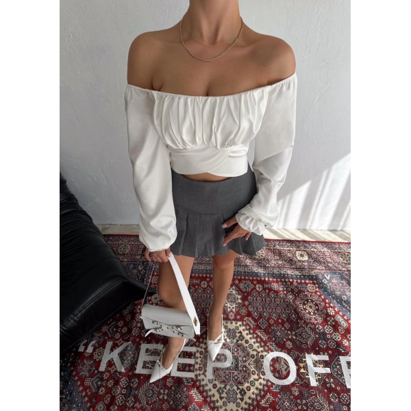 Altı çapraz büzgülü crop