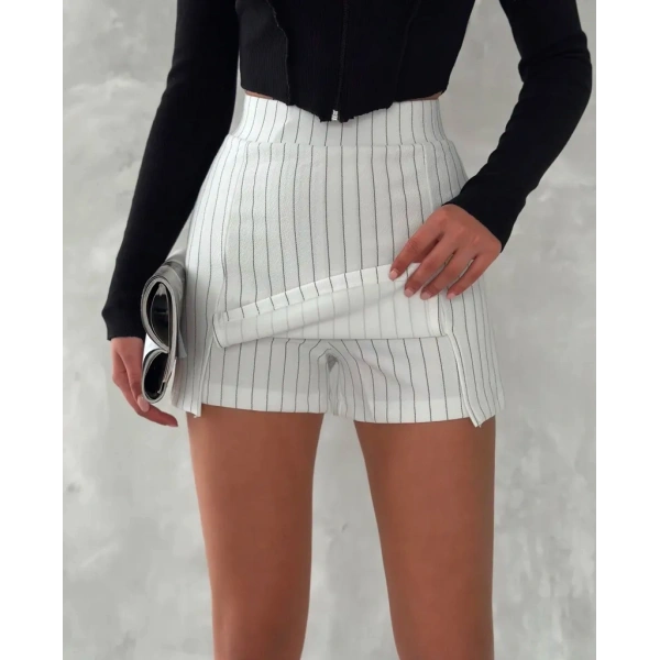 Çift yırtmaç detay çizgili şortlu etek