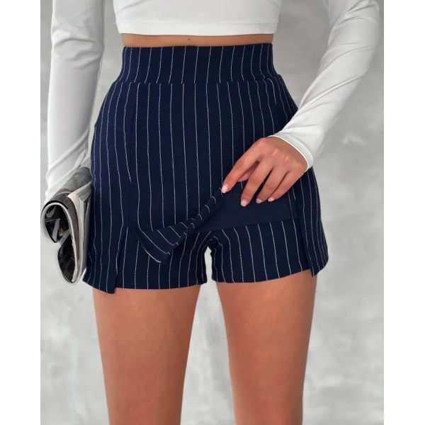 Çift yırtmaç detay çizgili şortlu etek