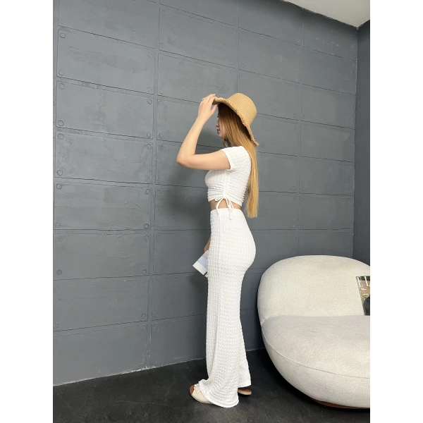 Yan büzgü detay bluz ve pantolonlu ikili takım