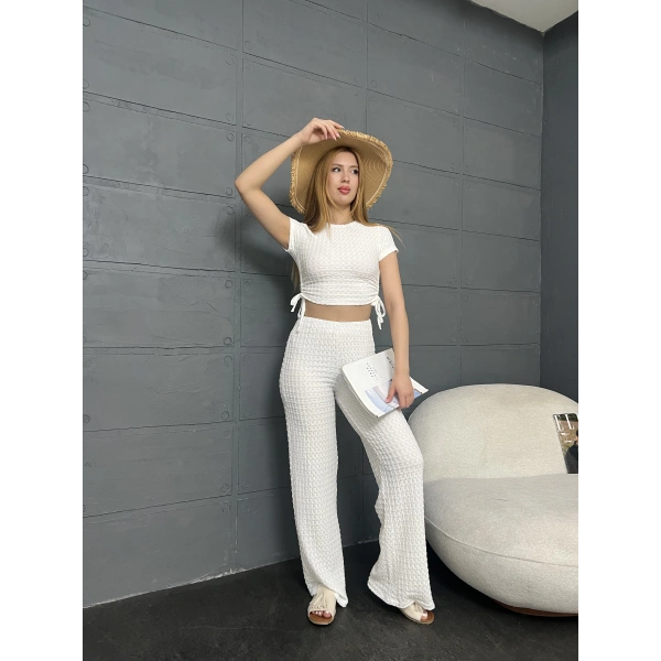 Yan büzgü detay bluz ve pantolonlu ikili takım