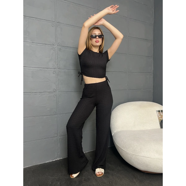 Yan büzgü detay bluz ve pantolonlu ikili takım