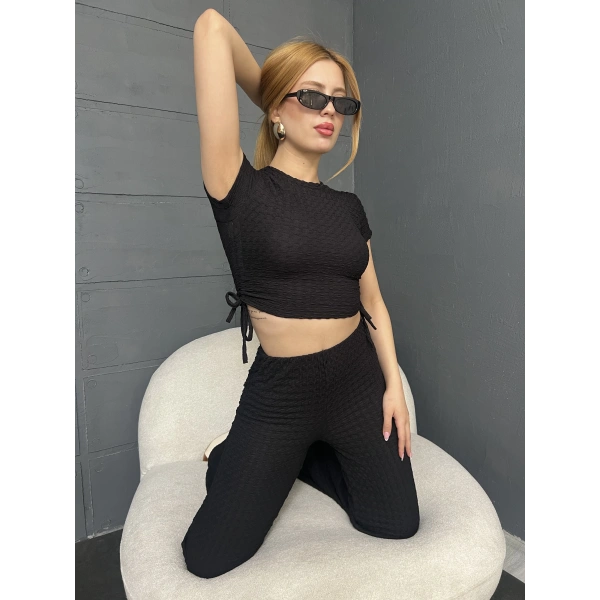 Yan büzgü detay bluz ve pantolonlu ikili takım