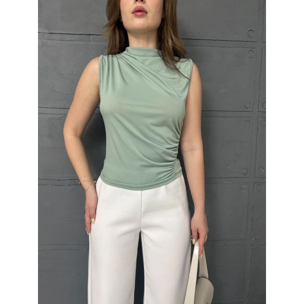 Sıfır kol Drapeli bluz