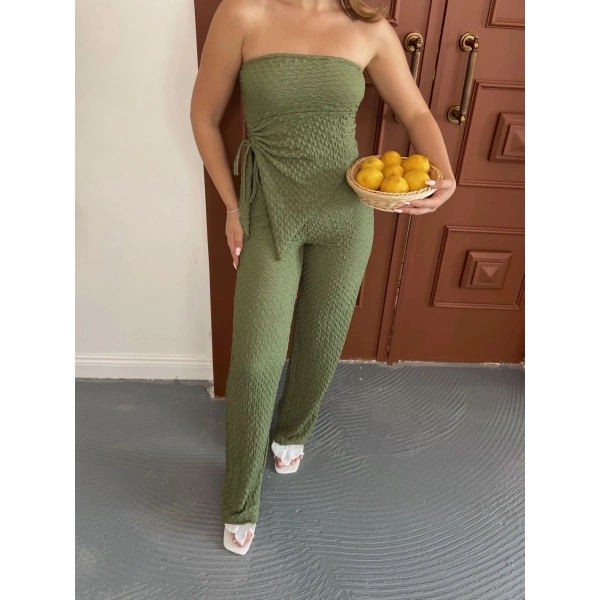 Straplez büzgülü bluz ve pantolonlu ikili takım