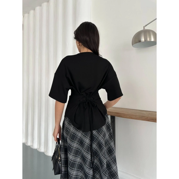 Arkadan Bağlamalı Bluz