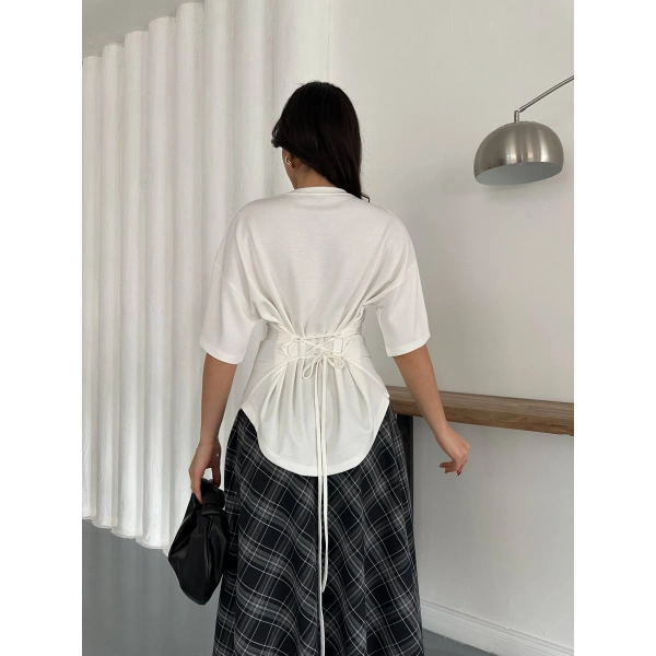 Arkadan Bağlamalı Bluz