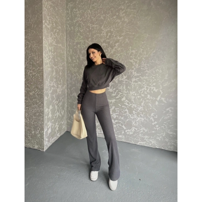 Fitili crop ve pantolonlu triko ikili takım